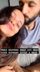 Punit Pathak Instagram - RAINY DAY 
LAZY DAY 
CUDDLES DAY 
@punitjpathakofficial 
.
.
.
#love #reels #reelitfeelit #romantic