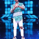 Punit Pathak Instagram - Dance plus 6! New season with a new look… lemme know how guys like it ! Styled by - @iamkenferns Hair by - @hairby_shera Makeup by - @deven_85 Photography by - @sajidkhan_photography . . #ootd #style #new #look #dance #show #danceplus6