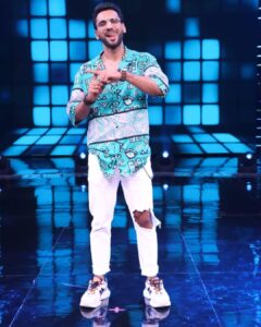 Punit Pathak Instagram - Dance plus 6! New season with a new look… lemme know how guys like it ! 
Styled by - @iamkenferns 
Hair by - @hairby_shera 
Makeup by - @deven_85 
Photography by - @sajidkhan_photography 
.
.
#ootd #style #new #look #dance #show #danceplus6