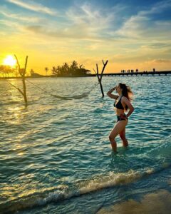 Raai Laxmi Instagram - To understand another person u must swim in the same water that drowned them!💕🥰 #sunsetvibes 💕
