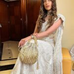 Raai Laxmi Instagram – Festive vibe #DiwaliCelebrationBegins❤️🌟❤️

Jewels: @anaqajewels 
MUA: @romakhannaofficial
Hair: @hairbysantosh
Bag: @lovetobag
Styling: @stylekarmaa India