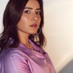 Raashi Khanna Instagram – What do you see? 💟

Outfit @bennch.hq
Earrings @ridhiasranijewelry
Styled by @jukalker 
Makeup @zebahassan 
Hair #bhanu 
📸 @eshaangirri ♥️