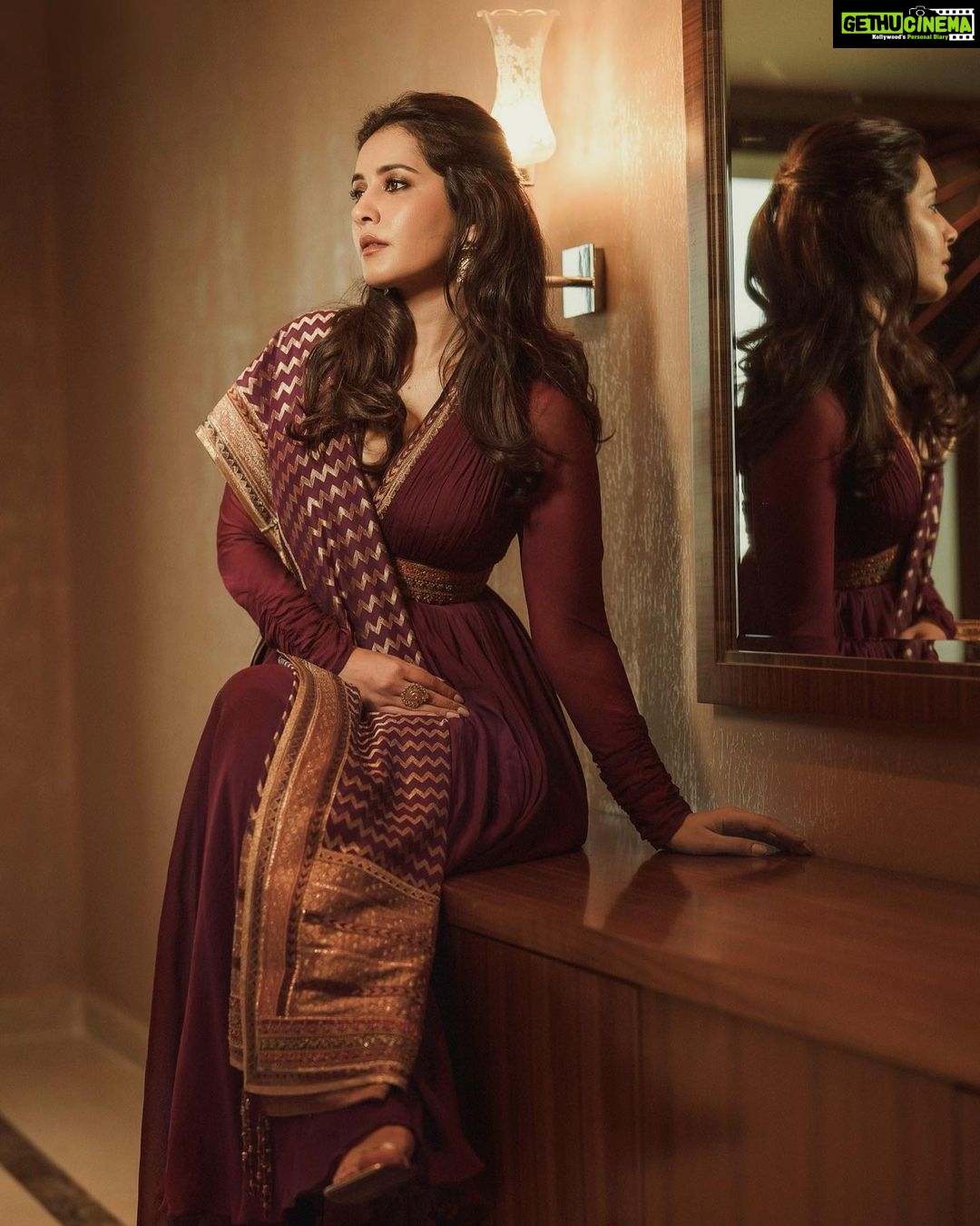 Raashi Khanna - 646.6K Likes - Most Liked Instagram Photos