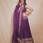 Raashi Khanna Instagram - 🪔🪔🪔 #happydiwali @kavithaguttaofficial @vasundharadiamondrf @nithishasriram 💟 💄 @ronan_mili 📸 @arifminhaz Asst by @thejaswitanneru