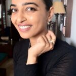 Radhika Apte Instagram - I’ve always loved wearing the Mogra garland as an accessory. It makes me feel confident and it’s fragrance is an instant mood lifter. For me, Mogra isn’t just a flower, it's a symbol of elegance, and an ode to beauty. So when @caratlane decided to launch an entire collection inspired by Mogra, I knew I had to try it out! Every design of the collection is so distinctive and fresh just like the flower 🥰 I think it’s going to be one of my favourites for the upcoming festivities, and even my everyday outfits 💜 Use code “RadhikaxCL” and get 10% off on ALL diamond jewellery @caratlane🤩 #Ad #CaratLane #GiftACaratLane #MyCaratLaneStory #Collab