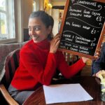 Radhika Apte Instagram – Happy Diwali ❤️ learnt to make rotis for Diwali this year and then ended up in the pub 🥴🙃