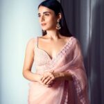 Radhika Madan Instagram - झुकी हुई निगाह में, कहीं मेरा ख़याल था दबी दबी हँसीं में इक, हसीन सा गुलाल था💕