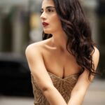 Radhika Madan Instagram - Little Shine and Wine💫 Toronto International Film Festival 2022 @tiff_net #KaccheyLimbu