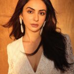 Rakul Preet Singh Instagram – Focus on the outcome not the obstacle 💕 #thankgod