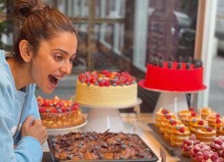 Rakul Preet Singh Instagram - Psychosomatic eating !! 🙄 I could truly eat it all up 😋
