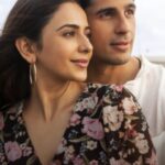 Rakul Preet Singh Instagram – #HaaniyaVe gives us a reason to believe that love comes into your life with the intent of staying forever! ♥️🫰🏻

Song out now. #ThankGod in cinemas on 25th October.

@ajaydevgn @sidmalhotra @indrakumarofficial #BhushanKumar #KrishanKumar @tanishk_bagchi @jubin_nautiyal @therashmivirag @aishwarytripathi @ericpillai @michaeledwinpillai @thetusharkalia @dmestry81 #AshokThakeria @sunirkheterpal @deepakmukut @anandpandit #MarkandAdhikari @shivchanana #YashShah @tseries.official @tseriesfilms #MarutiInternational @aakashkaushik25 @maddy.sharma135 @sohamrockstrent @anandpanditmotionpictures @aafilms.official