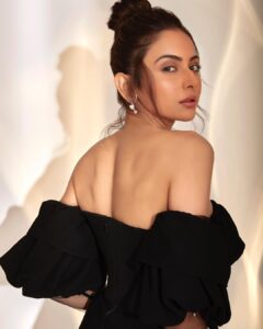 Rakul Preet Singh Instagram - Filmfare 🖤