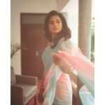 Ramya Pandian Instagram – A pop of colour and a lot of joy …

Photography @anupamasindhia 
Costumes @label_ts_official @sundari_designer 
Make up & hair @salomirdiamond 
Jewellery @original_narayanapearls 

#ramyapandian #saree #sareelove