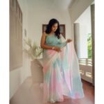 Ramya Pandian Instagram – Dash of Rainbow 🌈 

Photography @anupamasindhia 
Outfit @label_ts_official @sundari_designer 
Make up & Hair @salomirdiamond 
Jewellery @original_narayanapearls 

#ramyapandian #saree