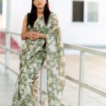 Rashmi Gautam Instagram - #RashmiGautam P.c 📸📸📸 @ekorphotography #rashmigautam #linensarees #sareenotsorry #floralsaree #actorslife #bloom
