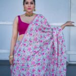 Rashmi Gautam Instagram - Festive season is here let's bring out the florals and vibe Outfit @firoz_design_studio P.c @ravi_cross_clickx #rashmigautam #instapost #florals #festivevibes