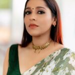 Rashmi Gautam Instagram - #RashmiGautam P.c 📸📸📸 @ekorphotography #rashmigautam #linensarees #sareenotsorry #floralsaree #actorslife #bloom