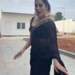 Rashmi Gautam Instagram - Guess the track #extrajabardasth tonite #fridayvibes #naughtyvibes #rashmigautam #reels #blacksaree #sareenotsorry