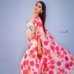 Rashmi Gautam Instagram - Outfit by @varahi_couture P.c @verendar_photography #rashmigautam #florals #sequin