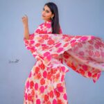 Rashmi Gautam Instagram – Outfit by @varahi_couture 
P.c @verendar_photography 

#rashmigautam #florals #sequin