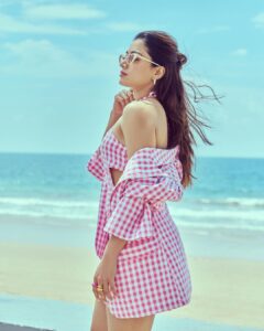 Rashmika Mandanna Instagram - Change number… “I don’t know” 🥲 but never gets boring 🌸