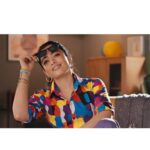 Rashmika Mandanna Instagram - Enjoy Xtra crunchy & Xtra choco Munch Max with meee! 💜 @nestle.munch #partnership