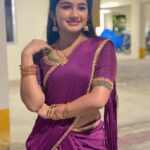 Raveena Daha Instagram – அவள் எங்கே விட்டு சென்றாளோ அங்கே தொடங்கி உன்னை நான் காதல் செய்வேனே🖤😘 

Beautiful halfsaree set and jewellery from @ravikkai_selai 😍

#raveena #raveenadaha