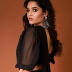 Ritika Singh Instagram - 🖤 Styled by @officialanahita Photography: @pranav.foto Outfit: @shaayabytriptisingh Hair & makeup: @uztheartist Ring: @amosh_in Shoes: @septembershoes