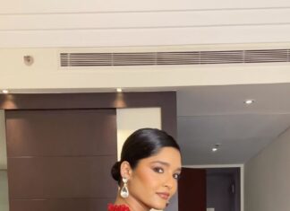 Ritika Singh Instagram - Forever✨That Girl ✨ @siimawards ready ♥️ Outfit : @studio149 Styling : @theresa.shalini Makeup : @snehamnj Hair : @hair_by_naemat Earrings : @rimliboutique