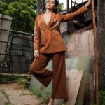 Ritu Varma Instagram - 🍂🍂 Outfit @shahinmannan x @elevate_promotions Stylist @sandhya__sabbavarapu styling team @team_sandhya @rashmi_angara @thumu_bhavna MUA @gazalsuranamakeup Photography @thechillpixelco