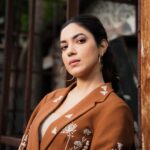 Ritu Varma Instagram - 🍂🍂 Outfit @shahinmannan x @elevate_promotions Stylist @sandhya__sabbavarapu styling team @team_sandhya @rashmi_angara @thumu_bhavna MUA @gazalsuranamakeup Photography @thechillpixelco