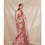 Ritu Varma Instagram - What’s making me smile? 🥰🥰 Saree @mahimamahajanofficial Jewellery @mahimamahajanofficial x @ritikagoelofficial Styling @neeraja.kona Asst stylist @manogna_gollapudi Photography @arifminhaz