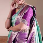 Ritu Varma Instagram - Feeling festive with @kanchipuramnarayanisilks​ ✨ Saree @kanchipuramnarayanisilks Jewellery @southindiajewellers