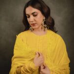 Ritu Varma Instagram – 🌻🌻

Styled by @nikhitaniranjan
Outfit @paulmiandharsh 
Jewellery @stylorisilver @nacjewellers 
MUA @abhiramisivakumar Hair @sharmilahairstylist 
Photographed by @kiransaphotography