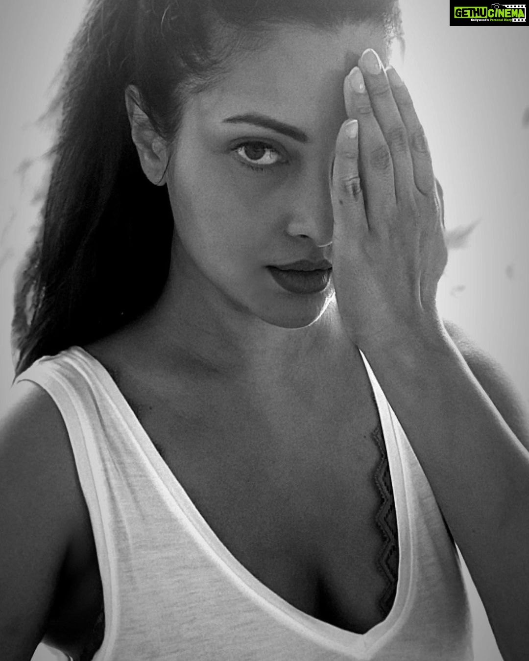 Riya Sen Instagram - ❤️🩹 Los Angeles