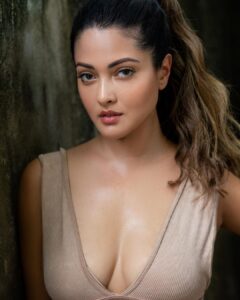 Riya Sen Instagram - Come and experience an eclectic shift in energy by signing up for Bāliśya’s exclusive wellness and music festival at our favourite haunt, Morjim, North Goa, from the 7th to 10th of October 2022. 

Live music bands, Shamanic sound healing, Tai Chi, Qigong, Yin yoga, Trishthana ashtanga yoga and transcendental meditation await you! 

Limited spots available and bookings are open now. For more information, please write in to hi@balisya.com. 

Photo @abhinaskarphotography 
Hair @sonam_makeupartist