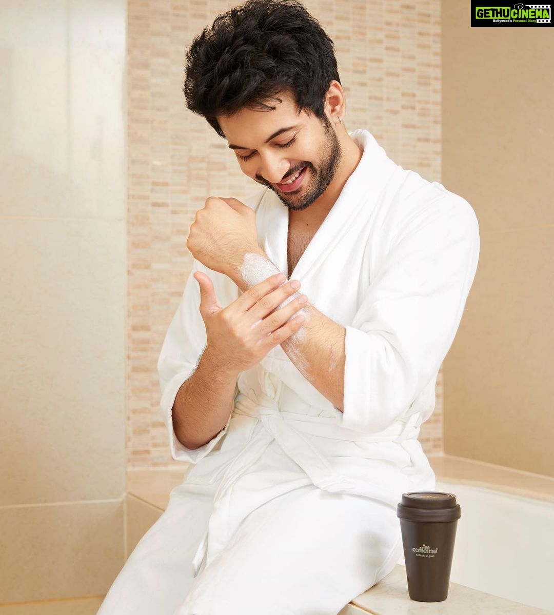 Rohit Suresh Saraf Instagram - A cuppa coffee for your skin? Yes, please! 🥰🙌🏼 I got @mcaffeineofficial ’s Coffee Body Wash! It comes in a natural Coffee Cup packaging infused with real Coffee. It has skin-friendly pH that’s gentle on the skin. Its irresistible Coffee aroma makes every shower such an indulging experience. Coffee Body Wash deeply cleanses, refreshes and hydrates the skin Plus, it is 100% vegan, sulfate free and comes in a biodegradable takeaway cup! I mean.. What else do you need? It's BREW-tiful 🤎 Use my code - ROHIT15 on mCaffeine’s website & get 15% off! #mCaffeine #AddictedToGood #Caffeinator #CoffeeBodyWash #ad