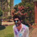 Rohit Suresh Saraf Instagram - Free hugs and kisses and colours and jalebiiii 🥰 Happy Holiiiii!!!!