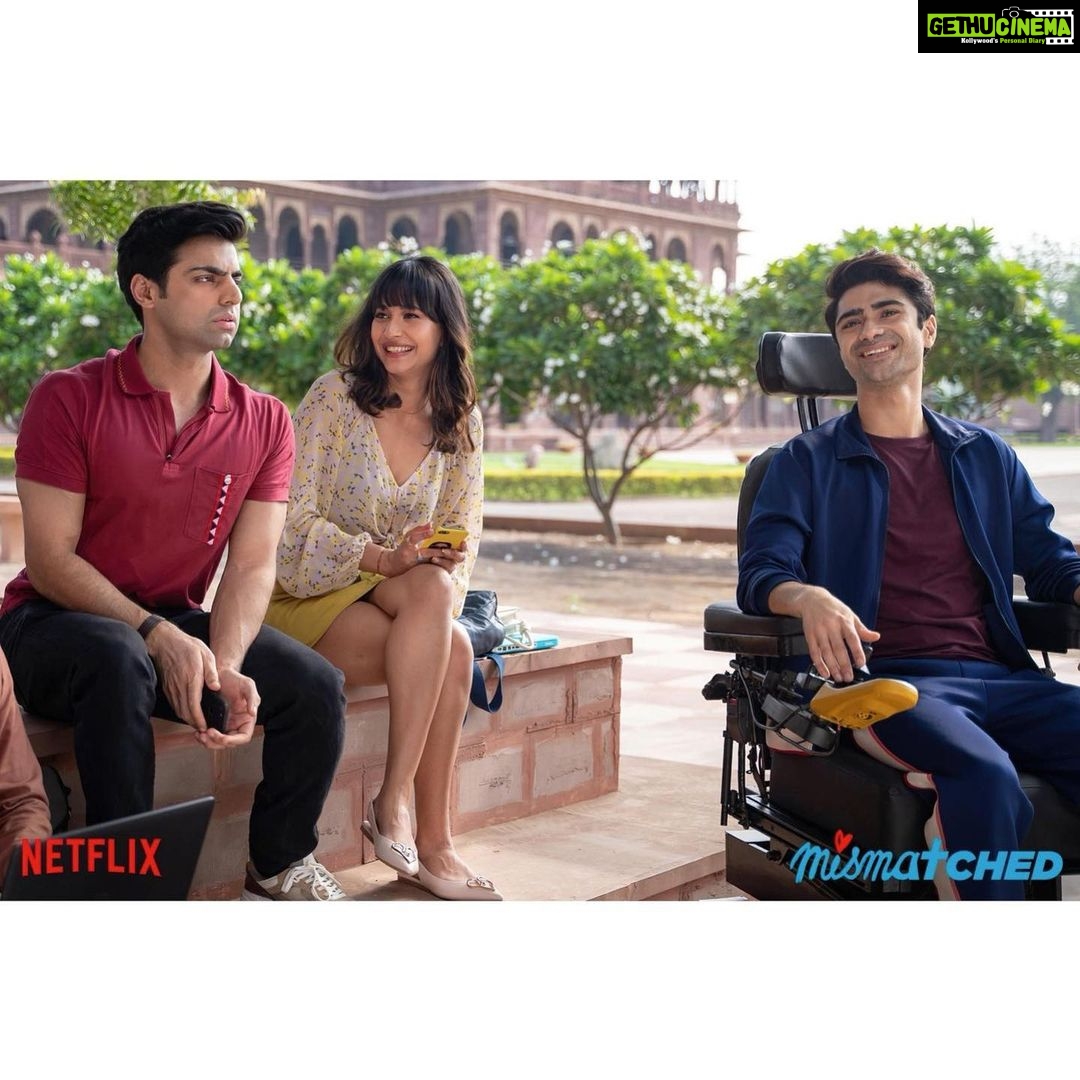 Rohit Suresh Saraf Instagram - One year of living the most beautiful characters. Can’t wait for you to see season 2. Here’s a peek. ♥️ Happy one year, Mismatched!🕺 @netflix_in @akvarious @rsvpmovies @sanayairanizohrabi @sanjeevkumarnair @gazaldhaliwal @panchamighavri