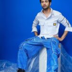 Rohit Suresh Saraf Instagram – Started the promotions of #FeelsLikeIshq with a lot of smiles 🙋🏻‍♂️

👕👖@bustersworld_brand 
👟 @filaindia 

Styled by @ruhani_s | Asst by @marziatyeby 
Hair by @styled_by_tanik 
Grooming by @imtiaz_makeup 
Photographed by @behalsahil

#FeelsLikeIshq releasing on July 23rd only on @netflix_in 💌