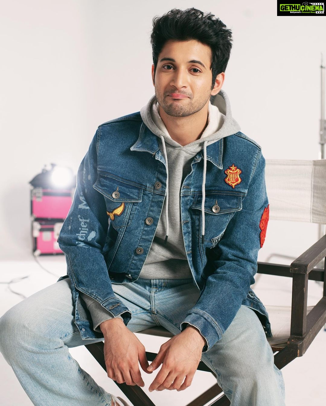 Rohit Suresh Saraf Instagram - Rohit Saraf x @thesouledstore Winter Collection ♥️ #HereToHaveFun 👻 Hair by @styled_by_tanik Grooming by @imtiaz_makeup Managed by @kimberley.fernandes