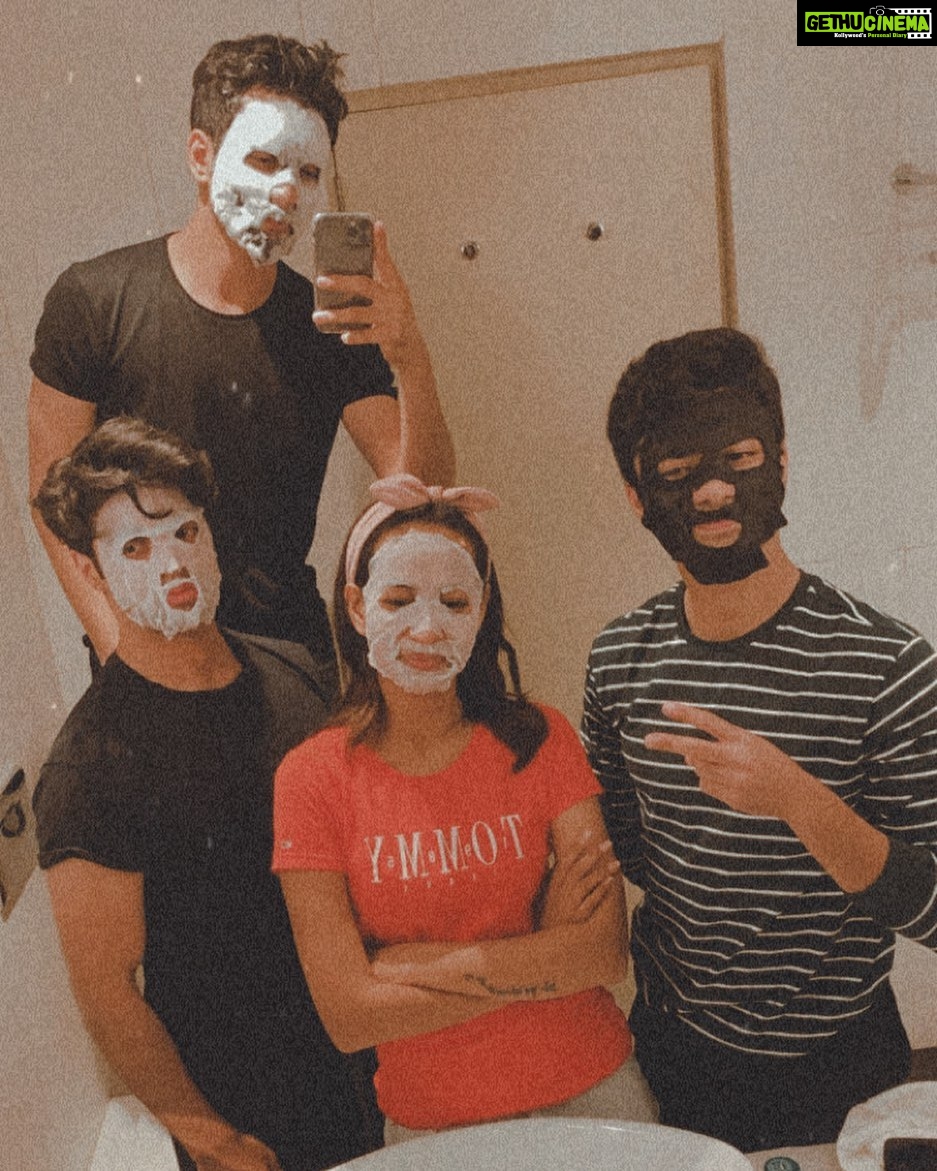 Rohit Suresh Saraf Instagram - Suicide Squad🖕 @mostlysane where you at?