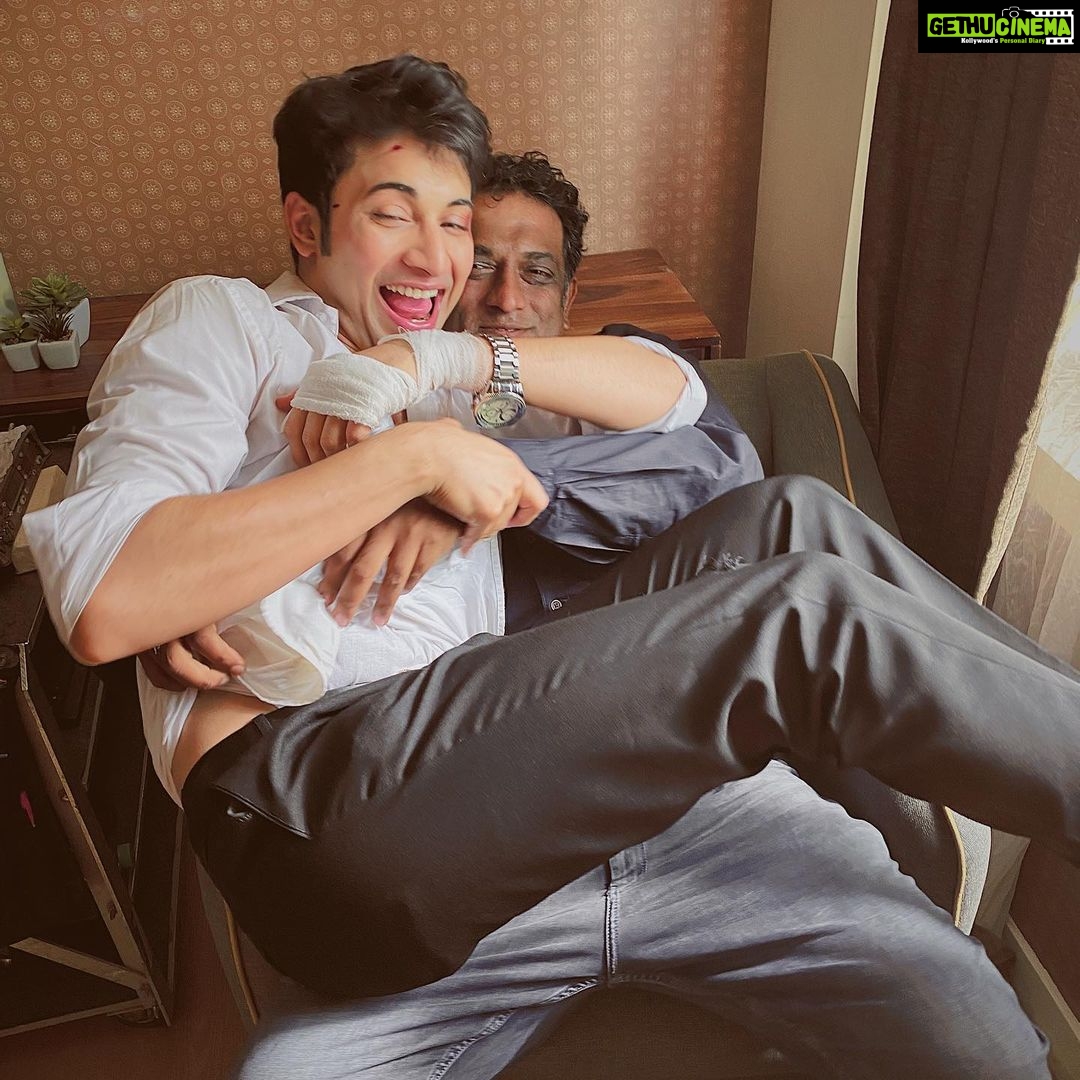Rohit Suresh Saraf Instagram - To the man who taught me how to be on a film set. To the man who taught me what honesty is, ironic I say this given his unconventional ways to get the perfect shot. I thank my stars every day for having had the opportunity to not just witness him creating magic but also be a tiny part of it. Thank you, for being you @anuragbasuofficial you are my sexy and I love you so much.