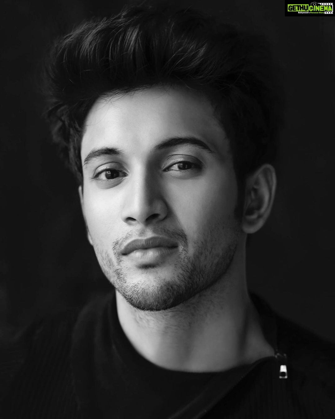 Rohit Suresh Saraf Instagram - Pause, Breathe and Give Thanks.