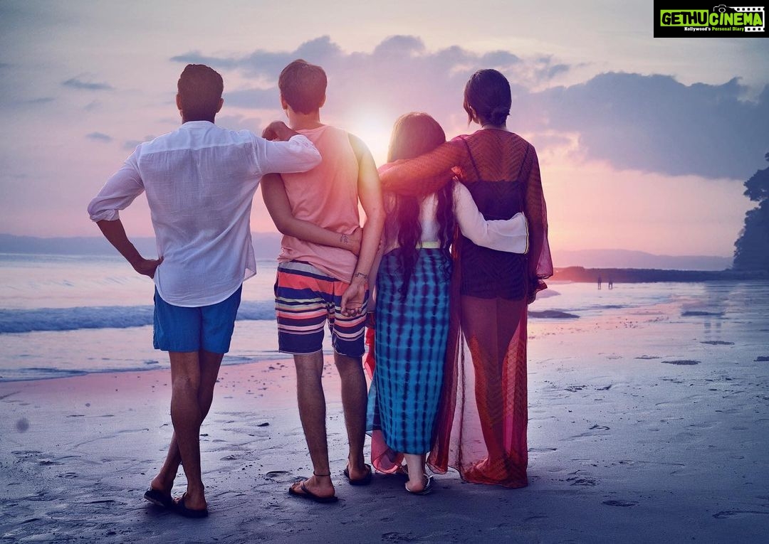 Rohit Suresh Saraf Instagram - I’ve always dreamt of seeing myself on a film poster. It’s happening!!! 2019 has been by far the most exciting year for me! Here we are, proudly announcing the world premiere of #TheSkyIsPink at the @tiff_net on September 13. Releasing in cinemas on October 11. @priyankachopra @faroutakhtar @zairawasim_ @shonalibose_ #RonnieScrewvala #SiddharthRoyKapur @rsvpmovies @roykapurfilms @purplepebblepictures #IvanhoePictures #TIFF19