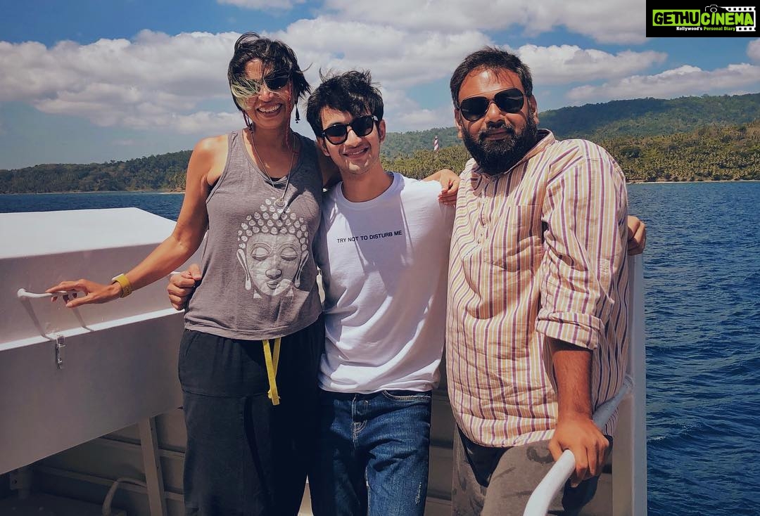 Rohit Suresh Saraf Instagram - So much lost, so much found. Shared silences, unexpected closures, new inspirations, bigger aspirations.. it’s been a rich journey. My heart feels full and I feel content. And with all these emotions, I'll never see a coloured sky the same way again. It's a wrap on #TheSkyIsPink ♥️ I lived it and I loved it. Thanks to everyone who were a part of it. See y’all on 11th October’19!! @roykapurfilms @rsvpmovies