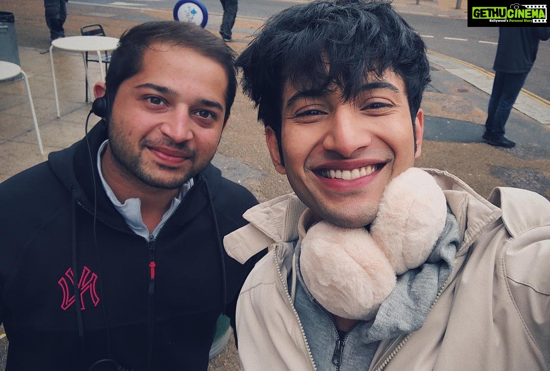 Rohit Suresh Saraf Instagram - So much lost, so much found. Shared silences, unexpected closures, new inspirations, bigger aspirations.. it’s been a rich journey. My heart feels full and I feel content. And with all these emotions, I'll never see a coloured sky the same way again. It's a wrap on #TheSkyIsPink ♥️ I lived it and I loved it. Thanks to everyone who were a part of it. See y’all on 11th October’19!! @roykapurfilms @rsvpmovies