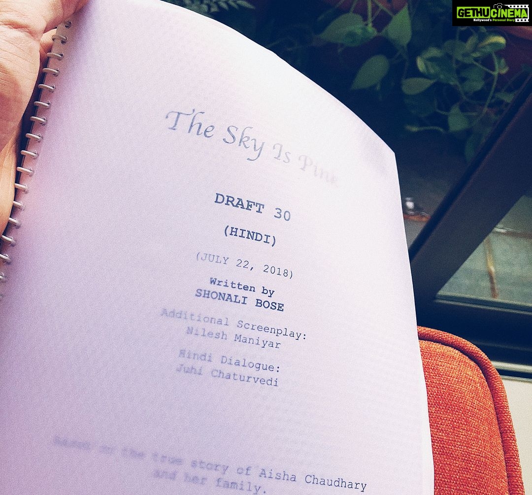 Rohit Suresh Saraf Instagram - These last few months have been about waiting - for the right film, the right role and the right subject. Almost as a reflection, mumbai's sky has been turning grey-er each day, teaching me the patience and resilience i need on this path. Then I met the amazing @shonalibose_ and the lovely people at @roykapurfilms . My sky is now pink! Happy to share that I’ll be working alongside the magnificent cast, @priyankachopra @faroutakhtar and @zairawasim_ on this heartwarming film and I’m very excited :) #TheSkyIsPink♥️