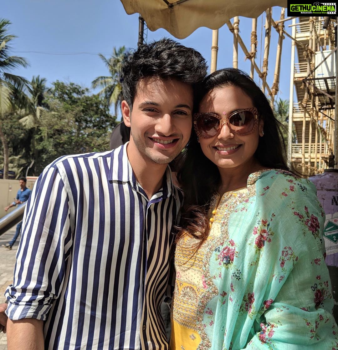 Rohit Suresh Saraf Instagram - @hichkithefilm ♥️ #outnow!! Juhu PVR