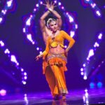 Rubina Dilaik Instagram – I see you …. I feel your Love ! Thats the reason , I say I am A FAN OF MY FANS ❤️…….. keep supporting us with your valuable votes
:
:
:
#jhalakdikhlajaa #10 #rubinadilaik #rubinam